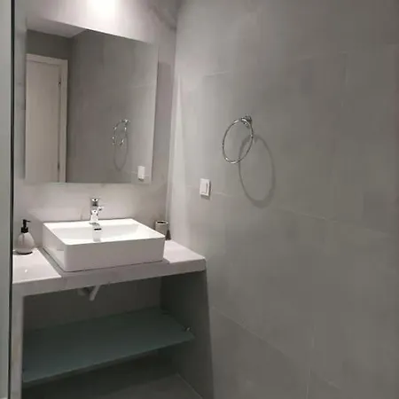 Euphemia's 아파트 Ampavris