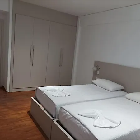 Euphemia's 아파트 Ampavris